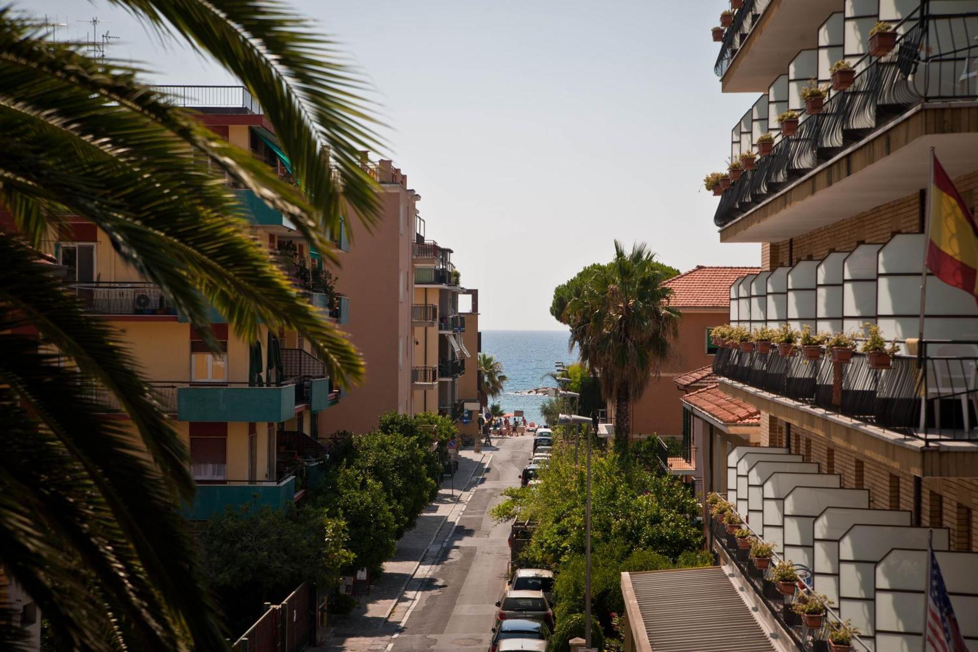 Appartamenti Linda San Bartolomeo Al Mare Exterior foto